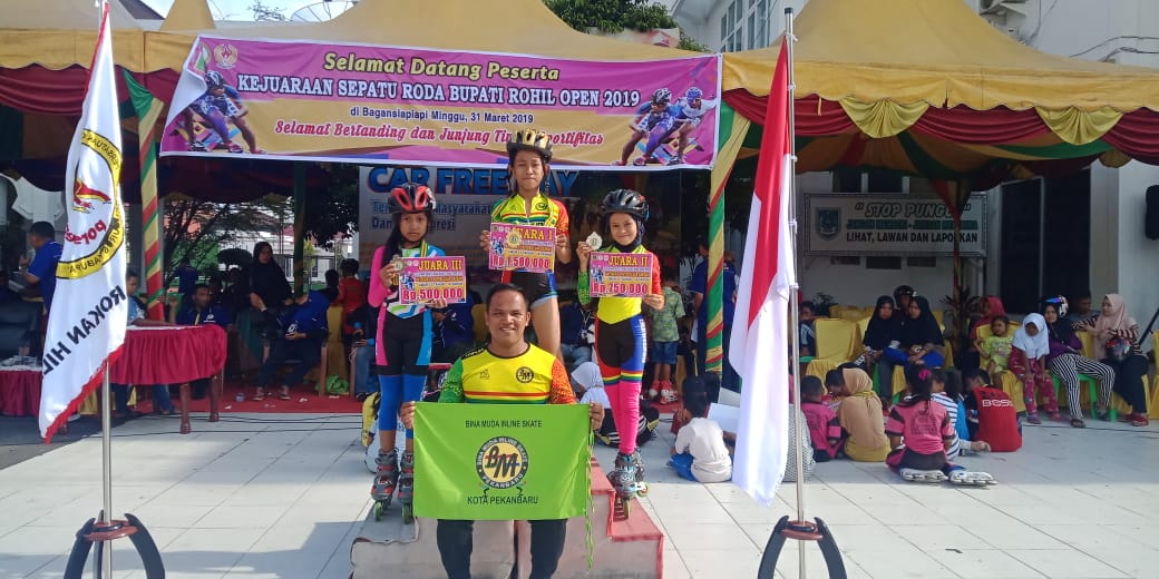 Klub Bina Muda Pekanbaru Raih 3 Medali di Kejuaraan Sepatu Roda Bupati Rohil