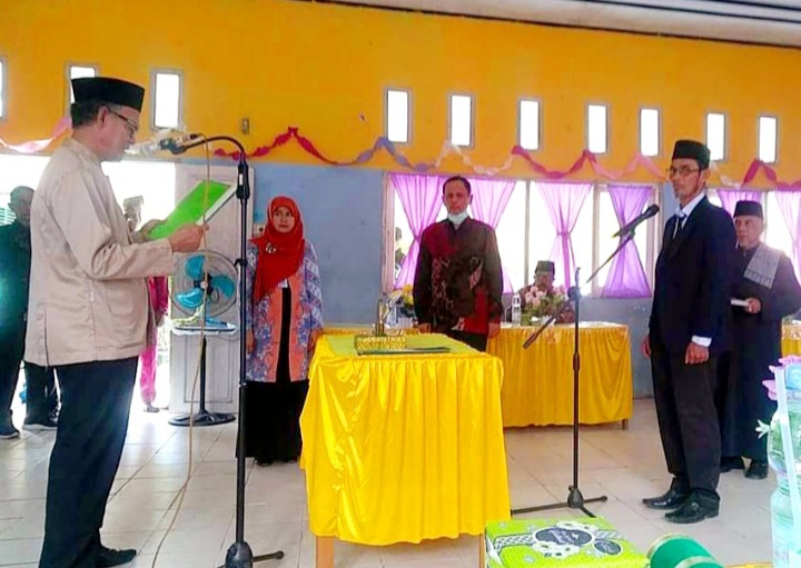 Ketum YLPI Riau Lantik Taslimulhaya Sebagai Kepala MTs YLPI Riau Lubuk Bendahara