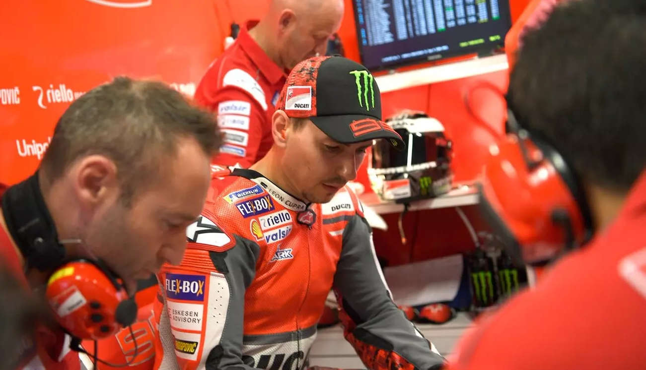 Pensiun di MotoGP, Lorenzo Enggan Ikuti Rossi