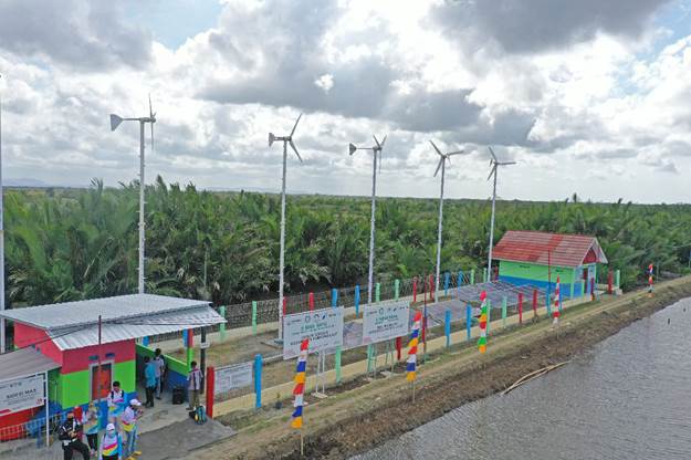 Desa Energi Berdikari Cilacap, Hadirkan Green Energy Bertenaga Surya dan Angin
