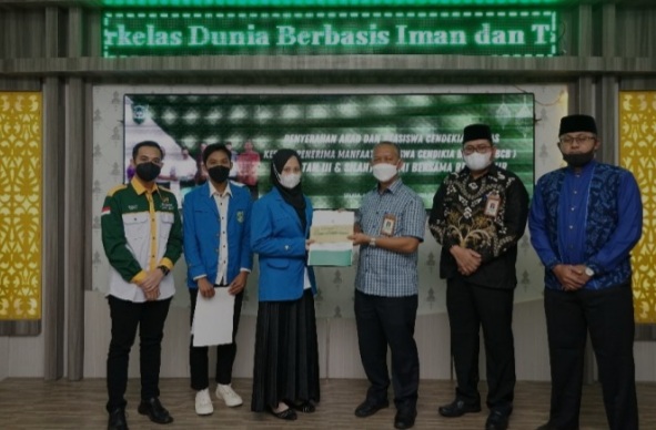 10 Mahasiswa UIR Terima Beasiswa dari BAZNas