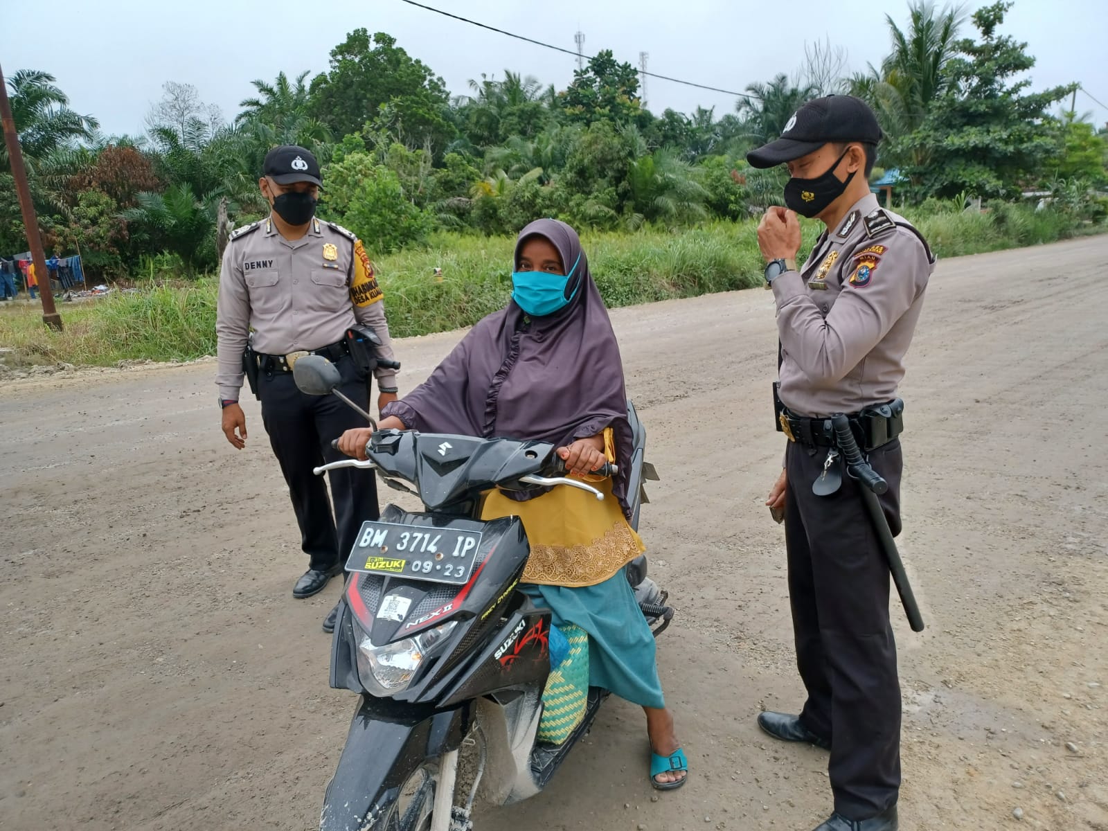 Polsubsektor Pelalawan Laksanakan Operasi Yustisi Prokes di Desa Lalang Kabung
