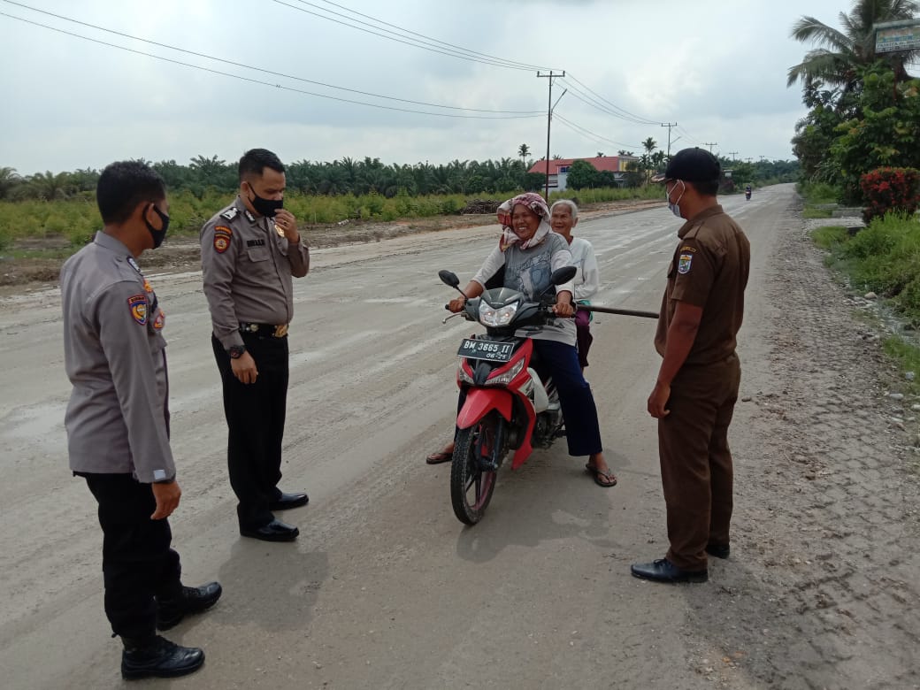 Mencegah Wabah Covid-19, Polsubsektor Pelalawan Gelar Operasi Yustisi