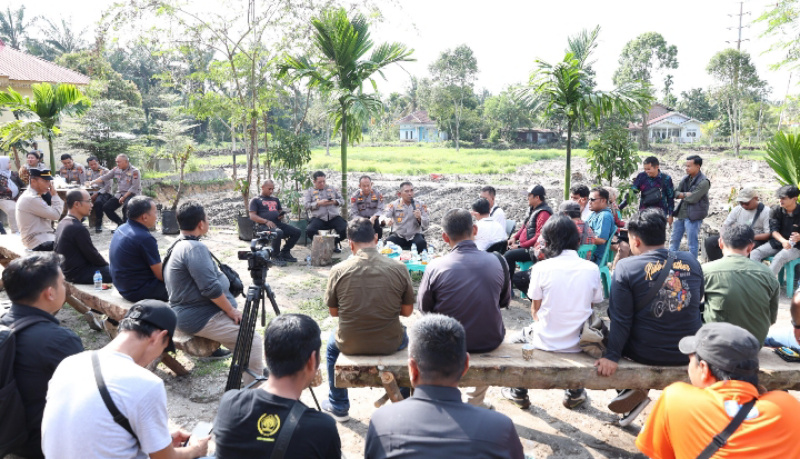 Polda Riau Silaturahmi Bersama Wartawan, Dukung Upaya Pelestarian Lingkungan Melalui Penghijauan