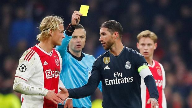 Pemain Ajax Kompak Niat Singkirkan Ramos sejak Awal