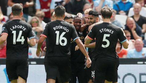 Sterling Cetak Hattrick, Man City Gilas West Ham 5-0
