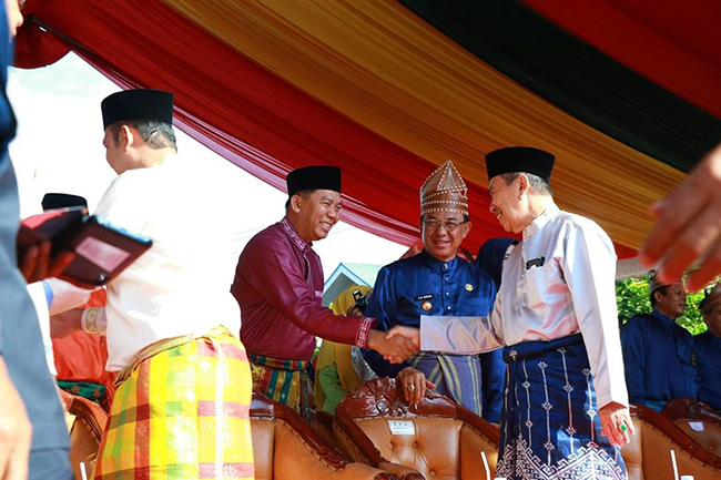Walikota dan Pejabat Pemko Ikuti Pawai Taaruf MTQ Riau ke 38