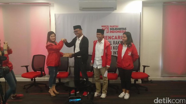 PSI Senang Ma'ruf Amin Tak Bertemu Habib Rizieq di Mekah