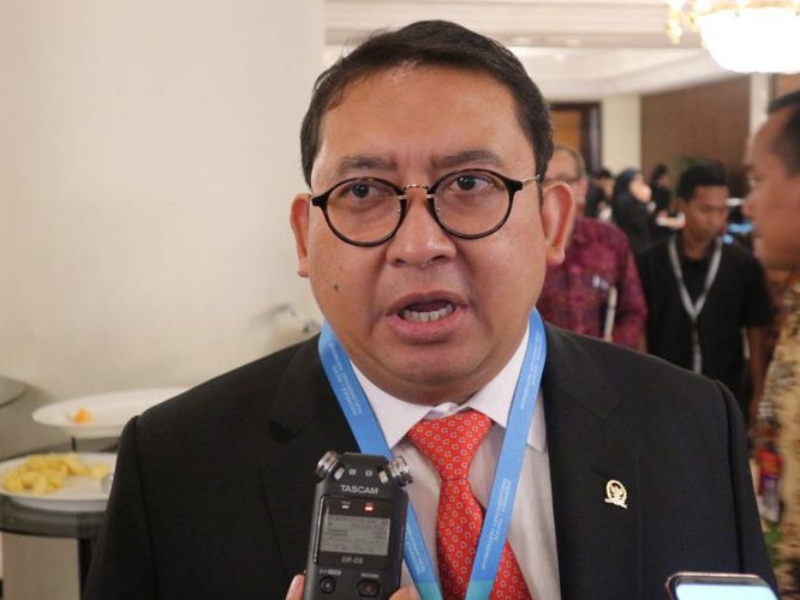 Fadli Zon Tantang Jokowi Umumkan Cawapresnya Lebih Dulu