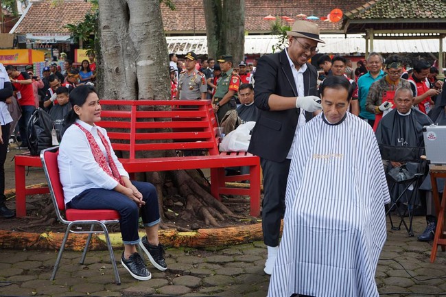 Jokowi Bicara Alasan Iriana Arahkan Tukang Cukur 'Asgar' soal Model Rambut
