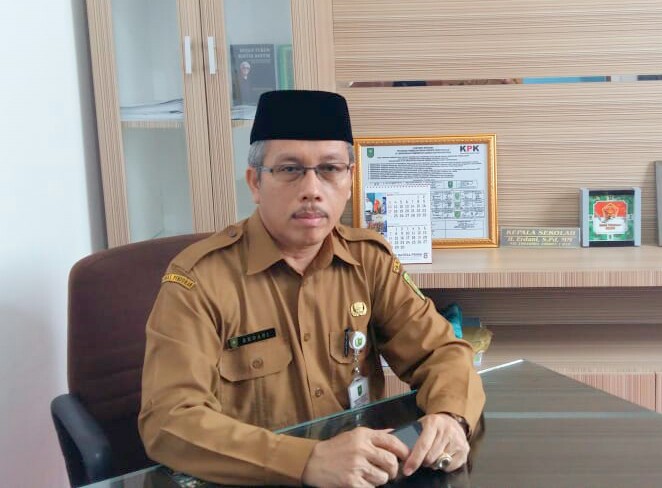 MKKS SMAN Pekanbaru Patuhi Surat Edaran Disdik Riau, Erdani: Sekolah Berhentikan Pungutan Bersifat Iuran dan SPP.