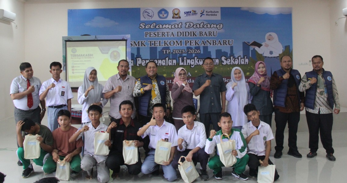 Sebanyak 800 Siswa SMK Telkom Pekanbaru Deklarasi Anti Narkoba Usai Mengikuti Sosialisasi Bersama BNN