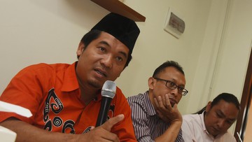 Bernada Putus Asa,'Partai Setan' Disebut Tak Bisa Bantu PAN