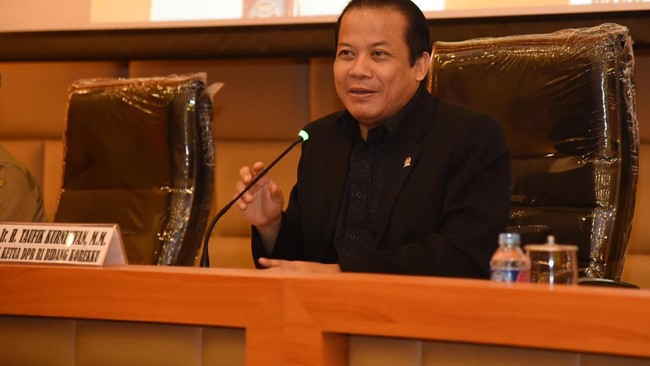 Amien Rais Tuding Jokowi Down, PAN Ungkit Survei Ahok di 2017