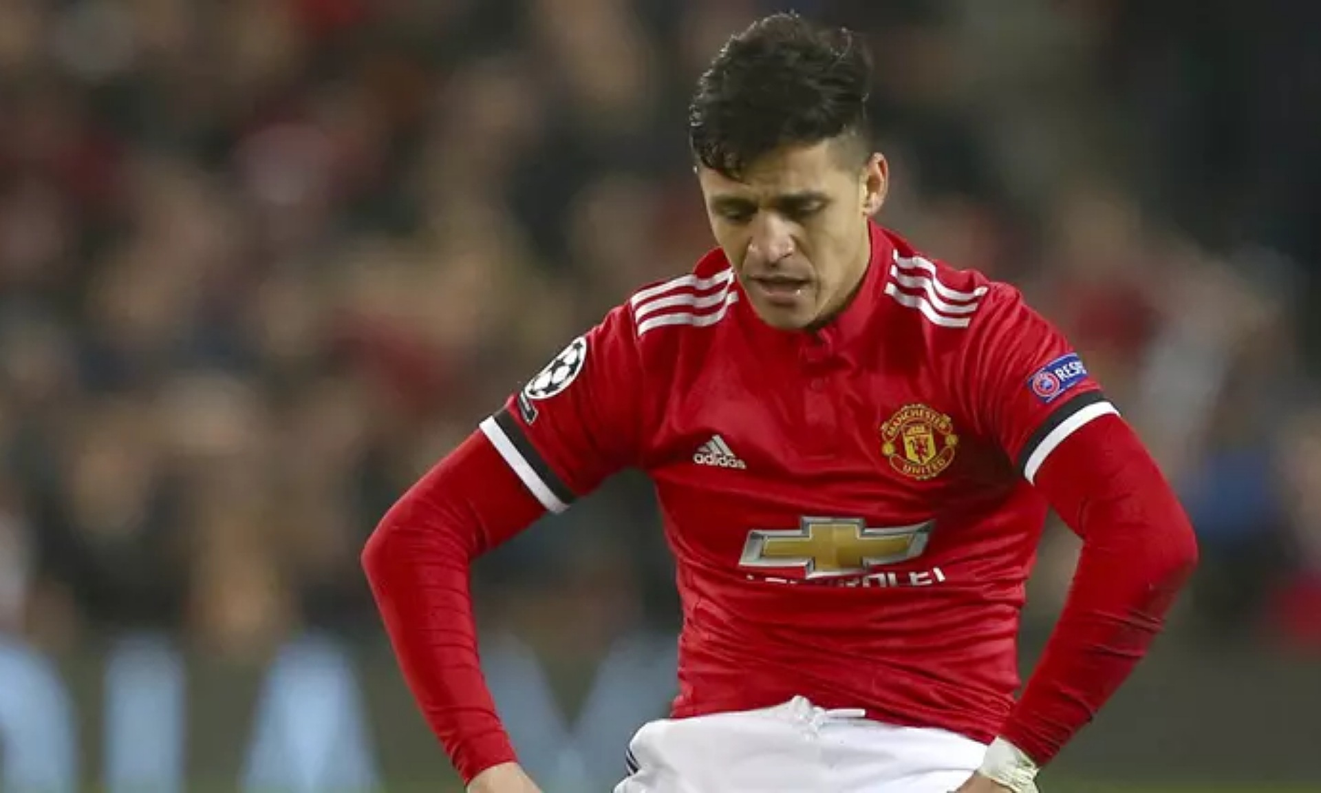 Alexis Sanchez Menuju Pintu Keluar Manchester United