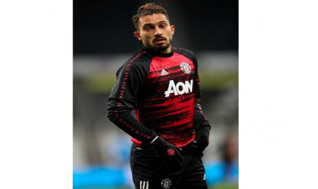 Bek MU Alex Telles Positif Covid-19
