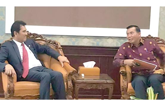 Walikota Pekanbaru Terima Penghargaan dari KEMENPAN-RB