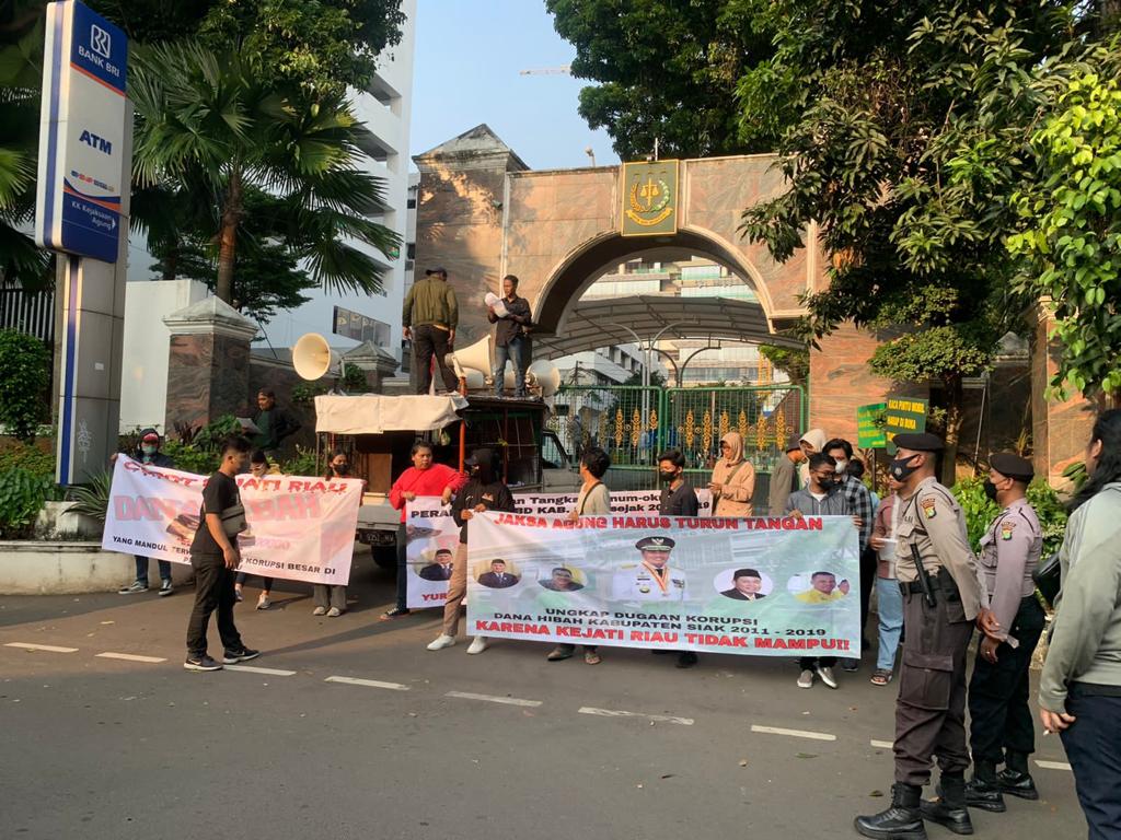 Korupsi Dana Hibah Kabupaten Siak, GPMPPK Desak Kejagung Copot Kajati Riau 