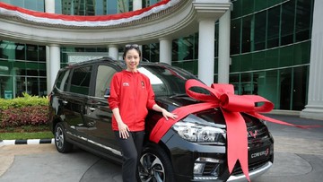 Atlet 'Emas' Wushu Indonesia Dapat Hadiah Mobil China