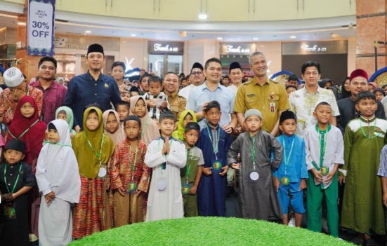Saling Berbagi, PT Riau Petroleum Ajak 1000 Anak Yatim Belanja Baju Lebaran