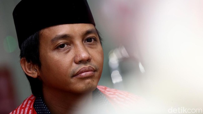 Timses Jokowi: Data dari Mana 99% Rakyat Hidup Pas-pasan, Pohon Jambu?