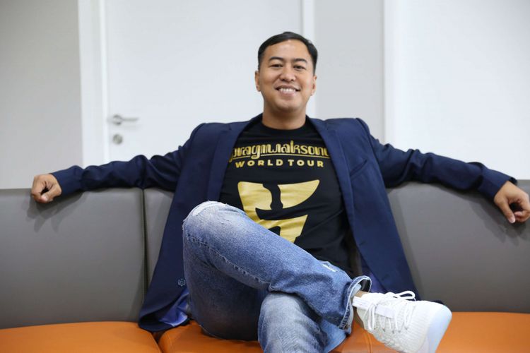 Banyak Komika Terjun ke Industri Film, Pandji Pragiwaksono Berkomentar