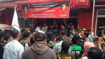 Kantor PDIP Banyumas Digeruduk Banser dan FPI