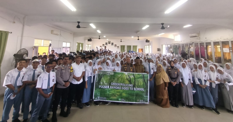 Polsek Bangko Sosialisasi UU Lalu Lintas, Bahaya Judi Online dan Narkoba di SMAN 1 Bangko