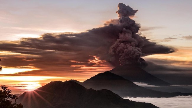 Bandara I Gusti Ngurah Rai Ditutup
