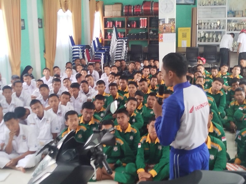 Konsisten Sebagai Pelopor Keselamatan Berkendara, Berikut Tips dan Trik Generasi Pelajar #Cari_Aman