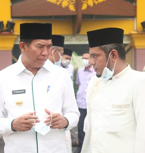 Ketua DPRD Pekanbaru Mengikuti Sholat Istisgo' Dilapangan Kantor Walikota