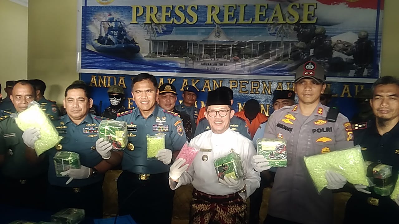 TNI AL Dumai Gagalkan Penyeludupan 11 Kg Sabu Dan 63 Ribu Butir Pil Ekstasi