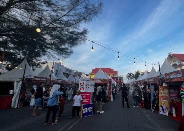 Sukseskan Festival Ekonomi Kreatif Bakar Tongkang 2024, Masyarakat Apresiasi Layanan Digital PLN Mobile