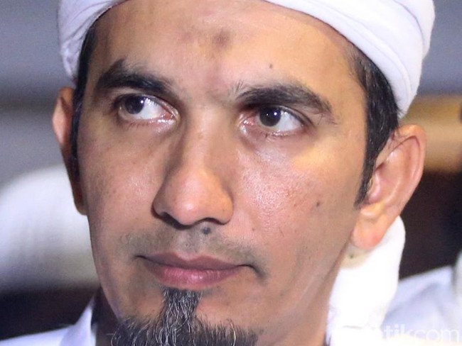 Di Munajat 212, Ketum FPI Bicara Soal Kasus Habib Bahar hingga Ahmad Dhani