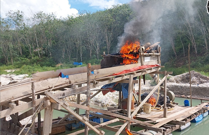 Tim Gabungan Musnahkan 48 Rakit PETI di Kuansing