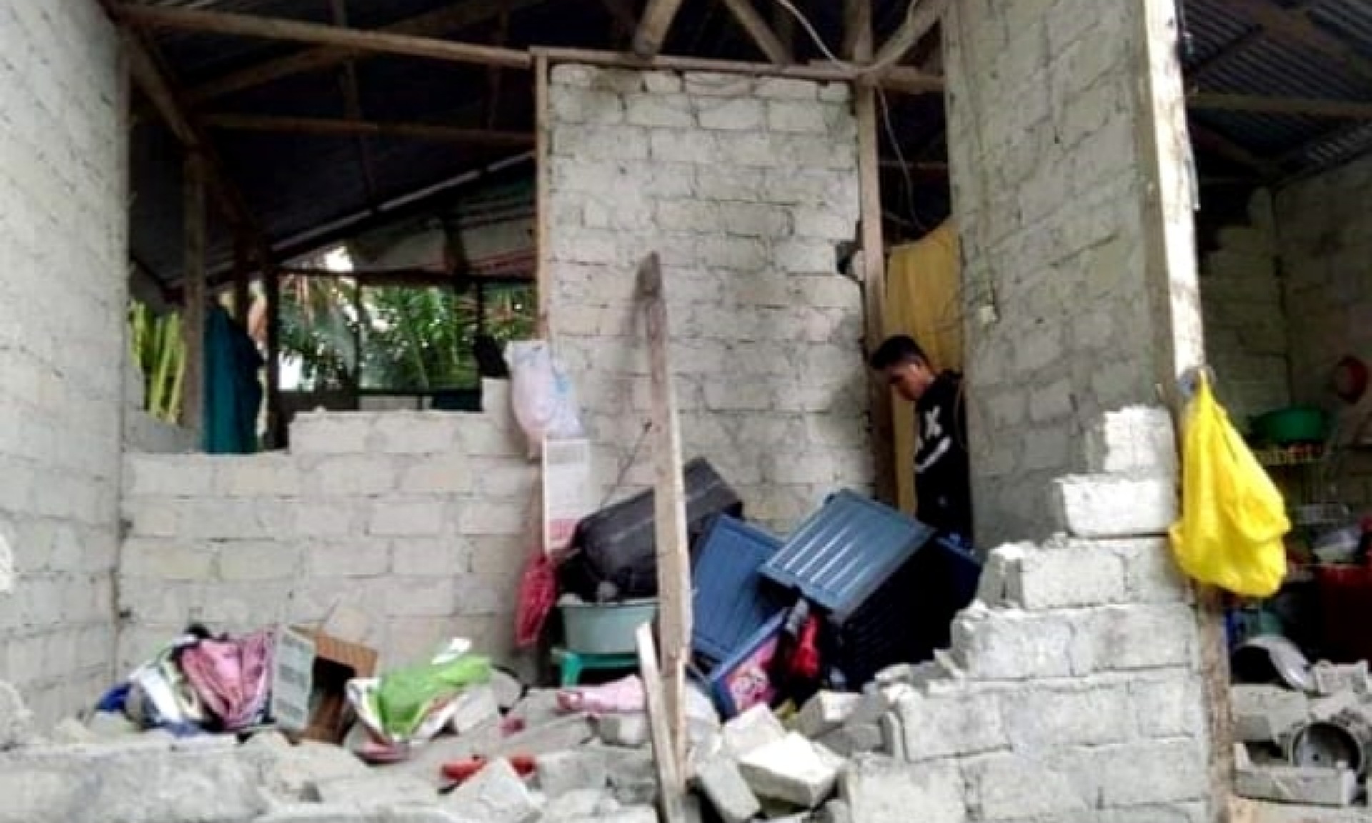 Dampak Gempa Ambon: 25 Ribu Warga Mengungsi, Butuh Tenda hingga MCK