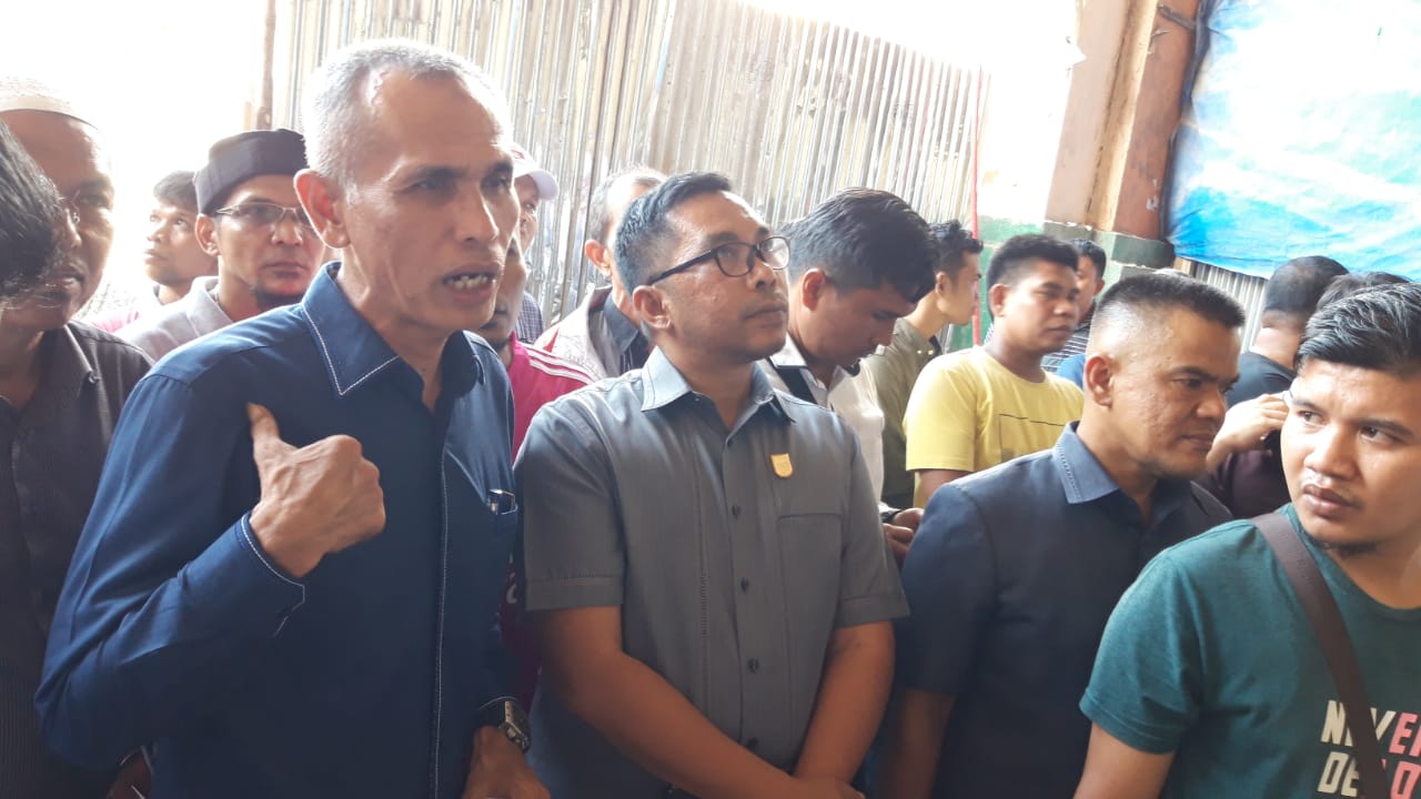 Wakil Ketua DPRD Pekanbaru Ir Nofrizal MM dan Komisi I dan Anggota Dewan Sidak ke STC, Nofrizal : Hasil Kunjungan Lapangan Pedagang Belum Bisa Pindah !