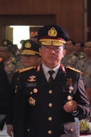Kapolda Riau, Irjen Pol Agung Setya Imam Efendi Terima Penghargaan Bintang Bhayangkara Pratama dari Presiden