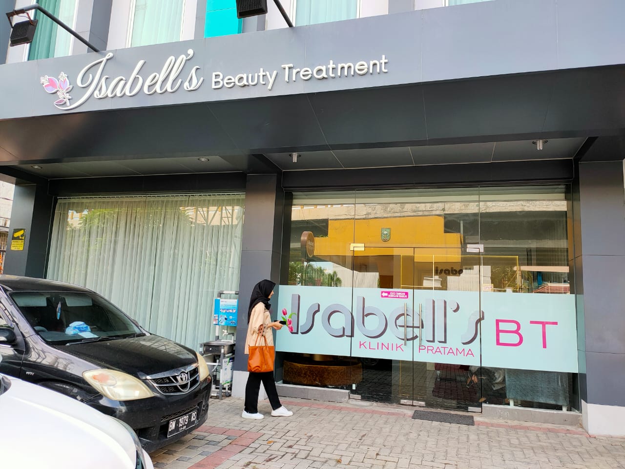 Klinik Kecantikan Isabell's Pekanbaru Sediakan Skincare Terbaik dan Tenaga Ahli Berpengalaman