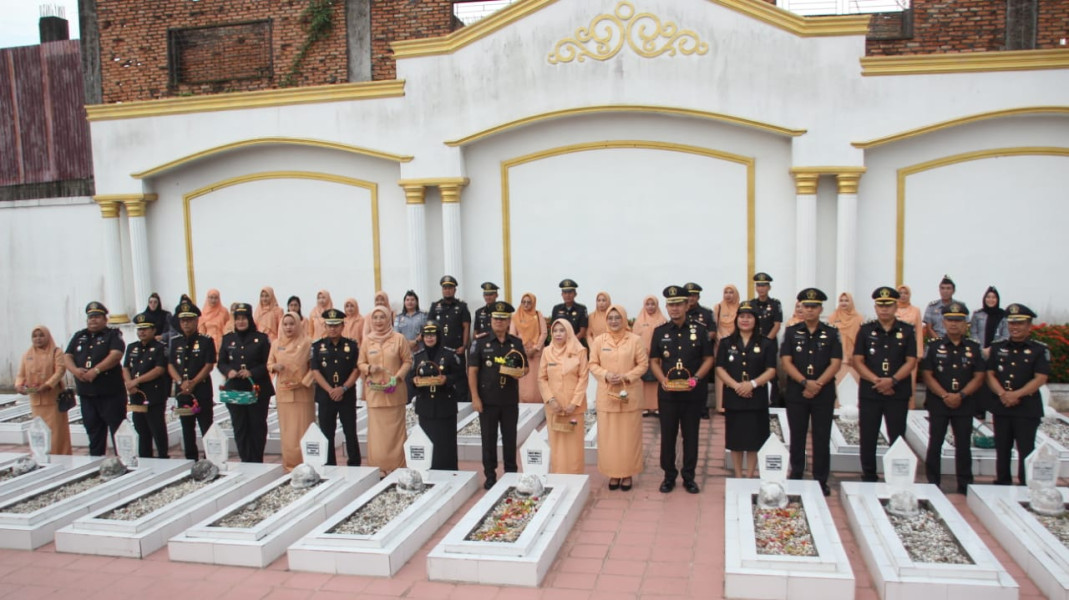 Jelang Hari Pengayoman, Lapas Bagansiapiapi Gelar Tabur Bunga Dimakam Pahlawan