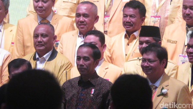 Golkar Siap Deklarasi Airlangga Cawapres Jokowi, Ini Respons PDIP