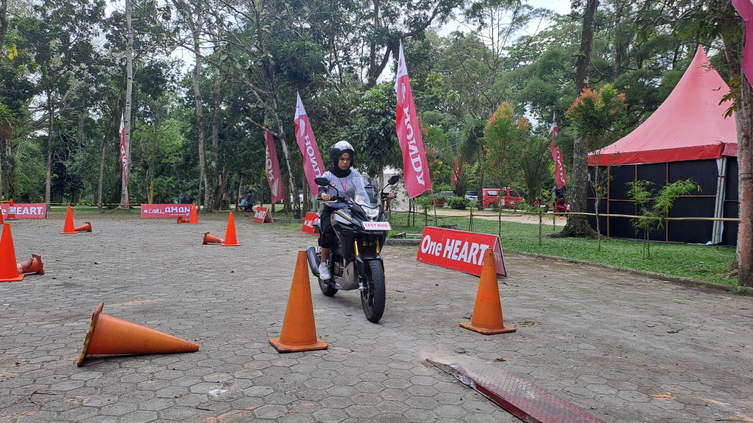 Tips #Cari aman : Jangan Asal Gas di Persimpangan Jalan
