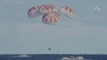 Kapsul Crew Dragon SpaceX Mendarat di Bumi