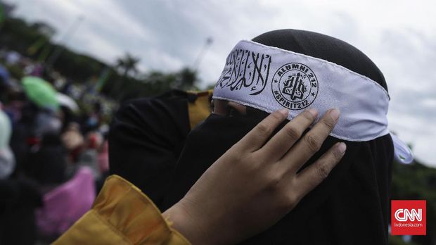 Saat Cadar Jadi Stigma, Niqab Squad Pilih Pakai Masker