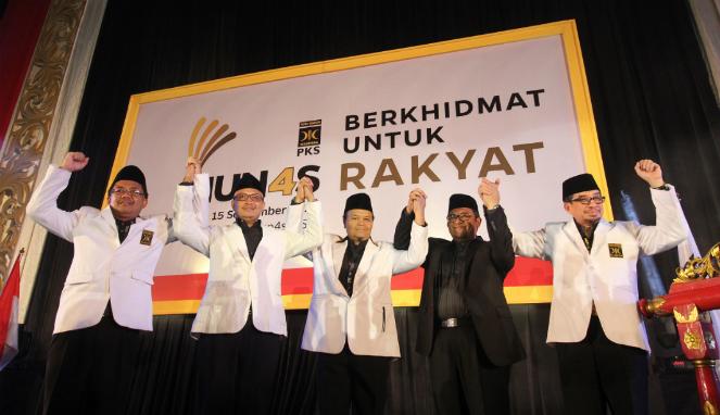 Kode Fahri Hamzah, PKS Dukung Jokowi dan Tinggalkan KMP