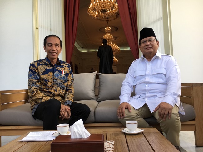 Politik Prabowo vs Jokowi