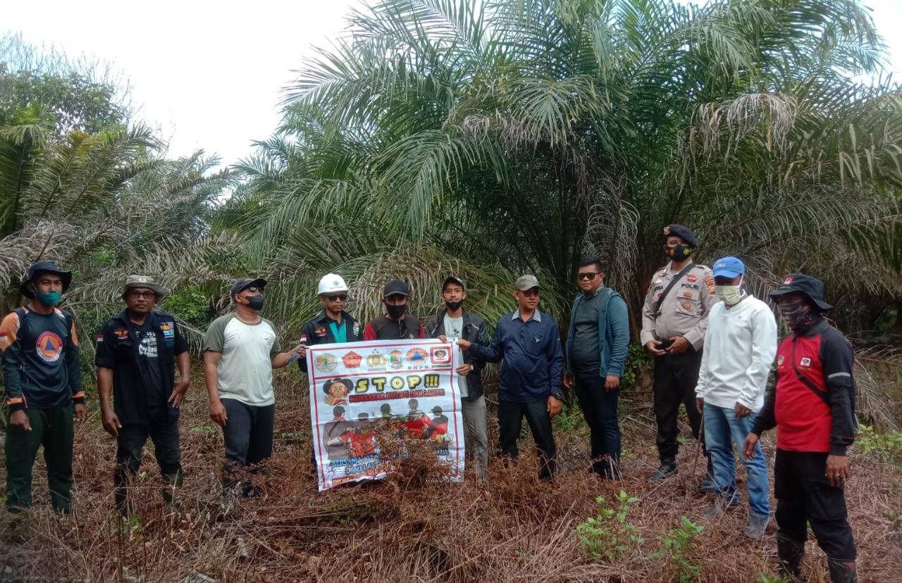 Polsek Teluk Meranti Bersama TNI Tinjau Wilayah Rawan Karhutla