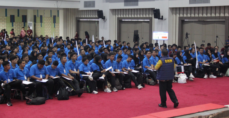 Ribuan Calon Mahasiswa Deklarasi Anti Narkoba di Politeknik Caltex Riau,  Kombes Wawan: Wujudkan Pekanbaru yang Bersinar