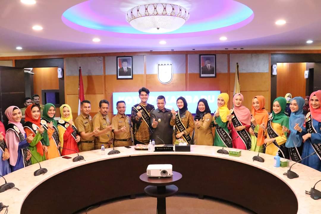 Pj Wali Kota Temu Ramah dengan Finalis Bujang Dara Pekanbaru 2022 