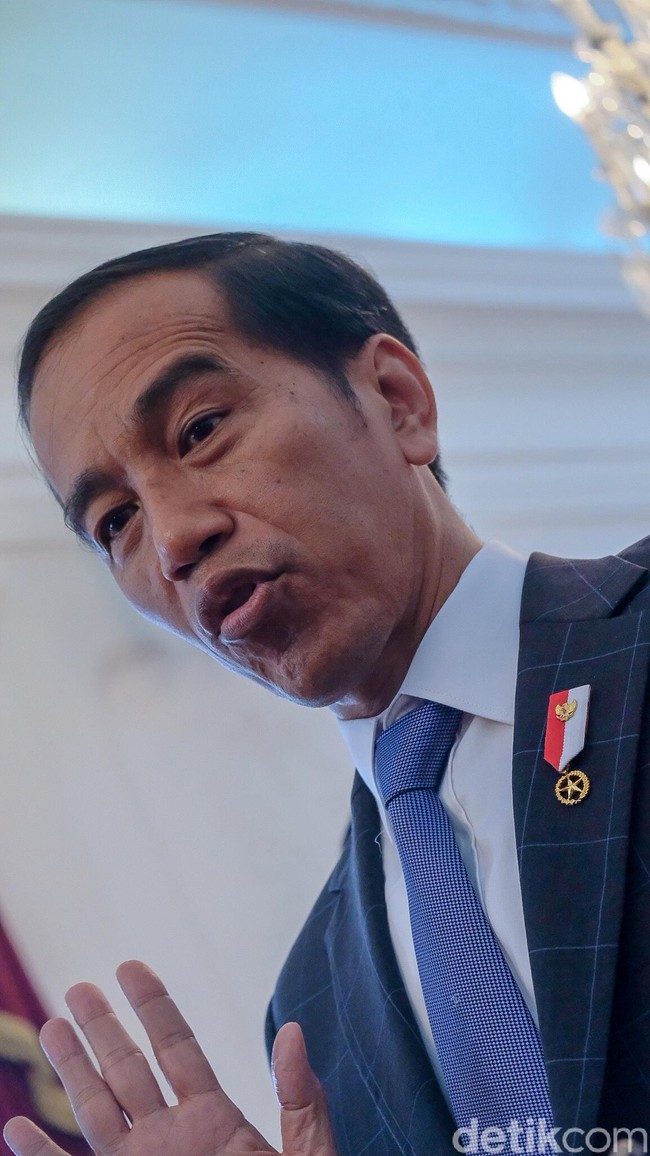 BW Sindir Rezim Korup Saat di MK, Jokowi: Jangan Rendahkan Institusi!